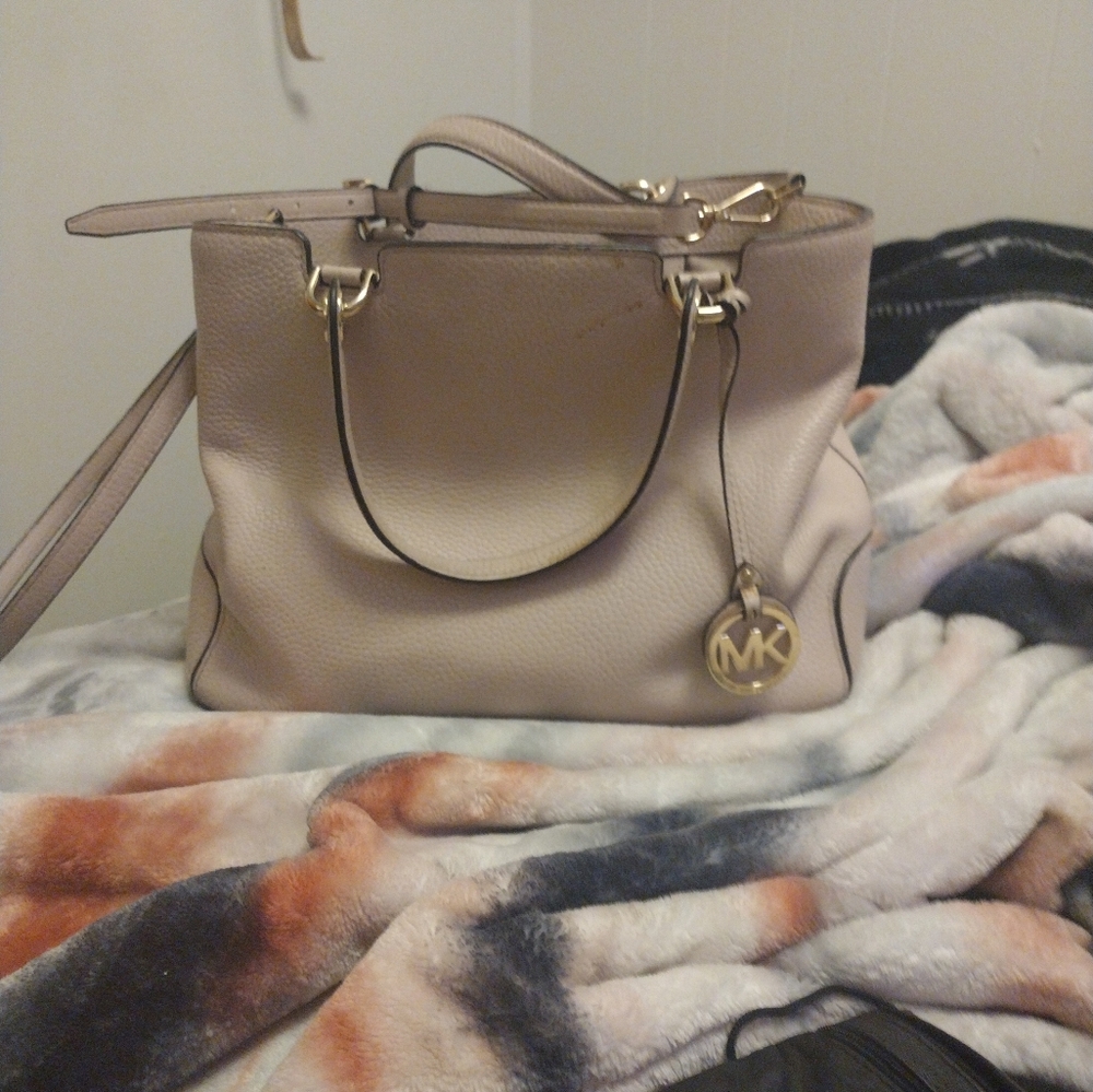 Micheal Kors light pink bag